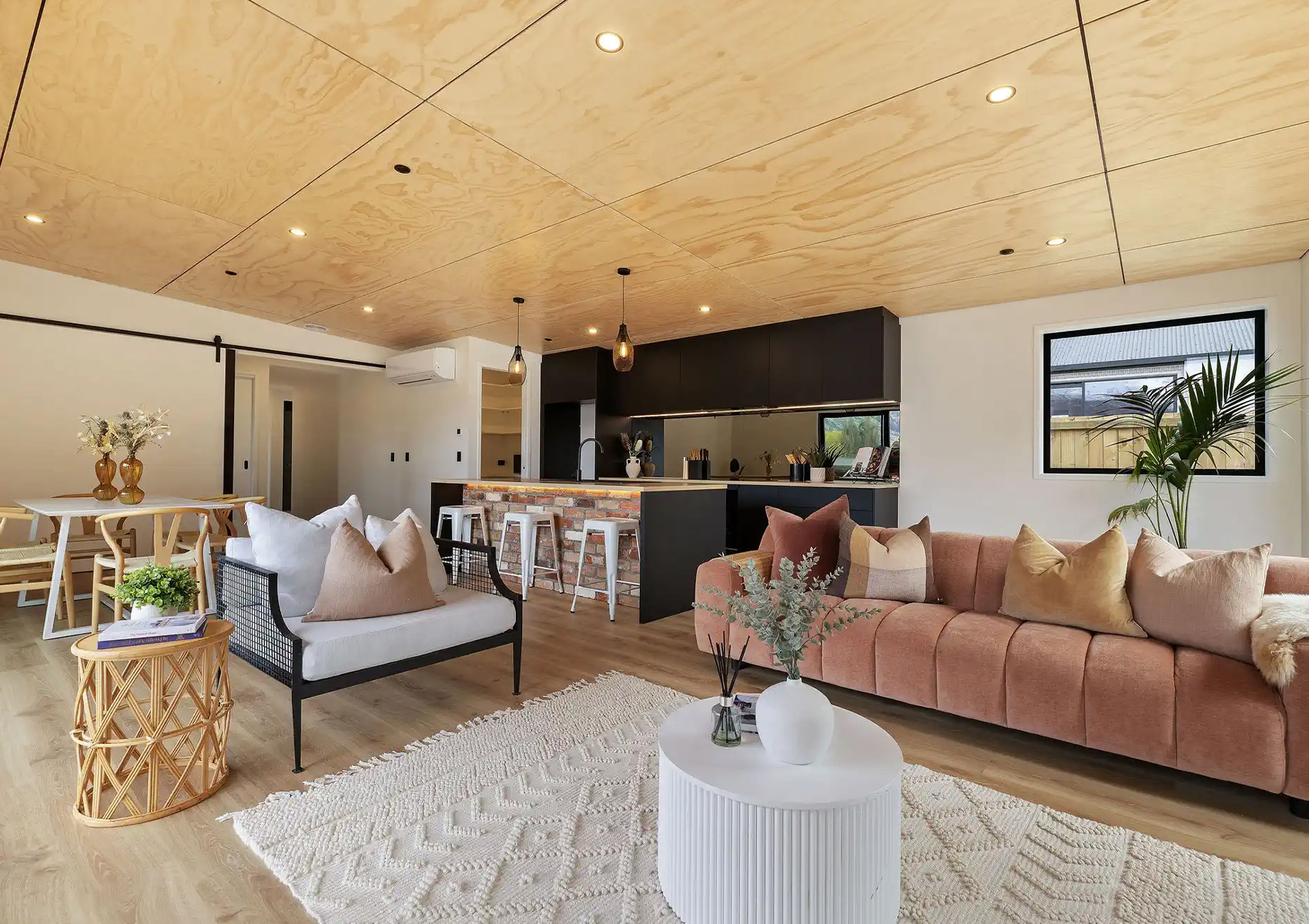 Huntingdon_0008_53129cec94438494d07d192e423c9162.crop.4700x