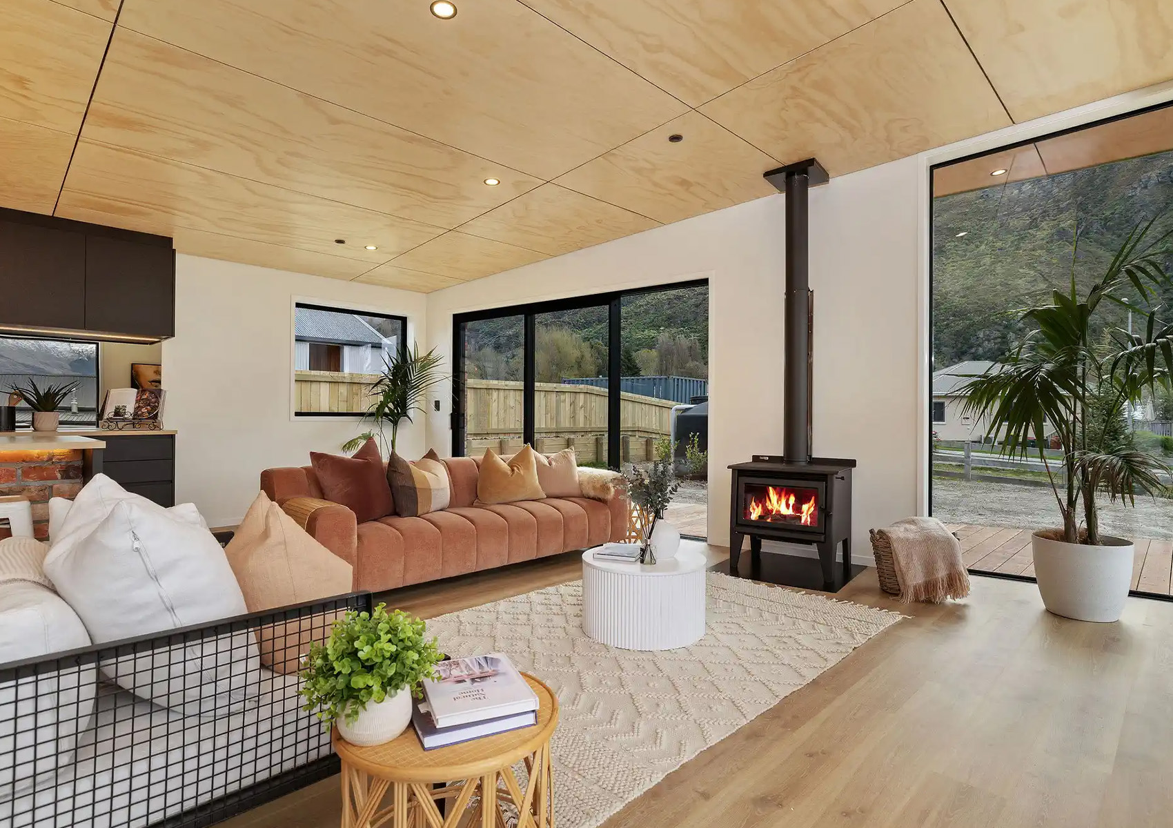 Huntingdon_0009_37348f27a085ea25018c8954aaff0d39.crop.4700x