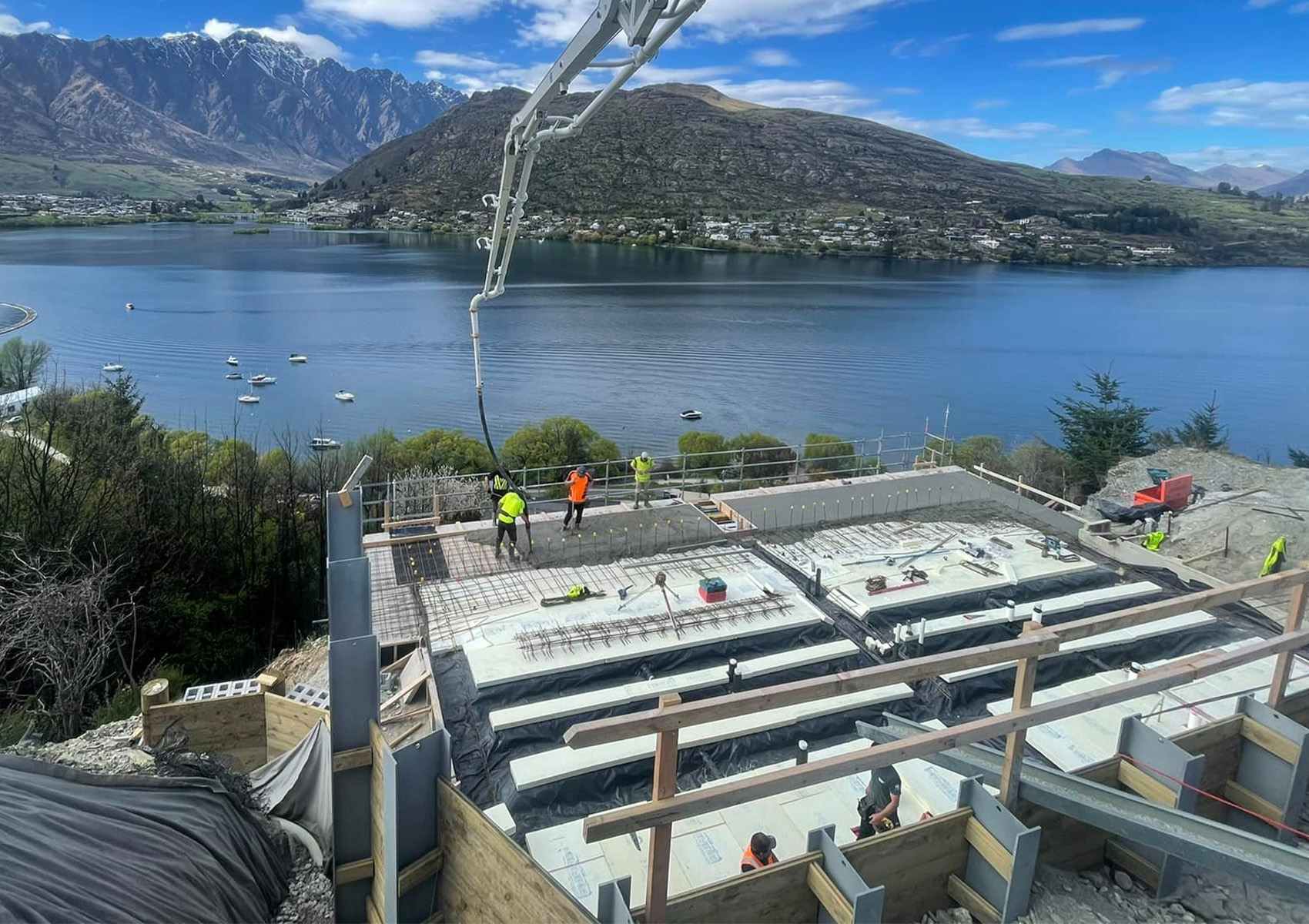 SnowyPlaceApartments_0005_Snowy Pl - pour