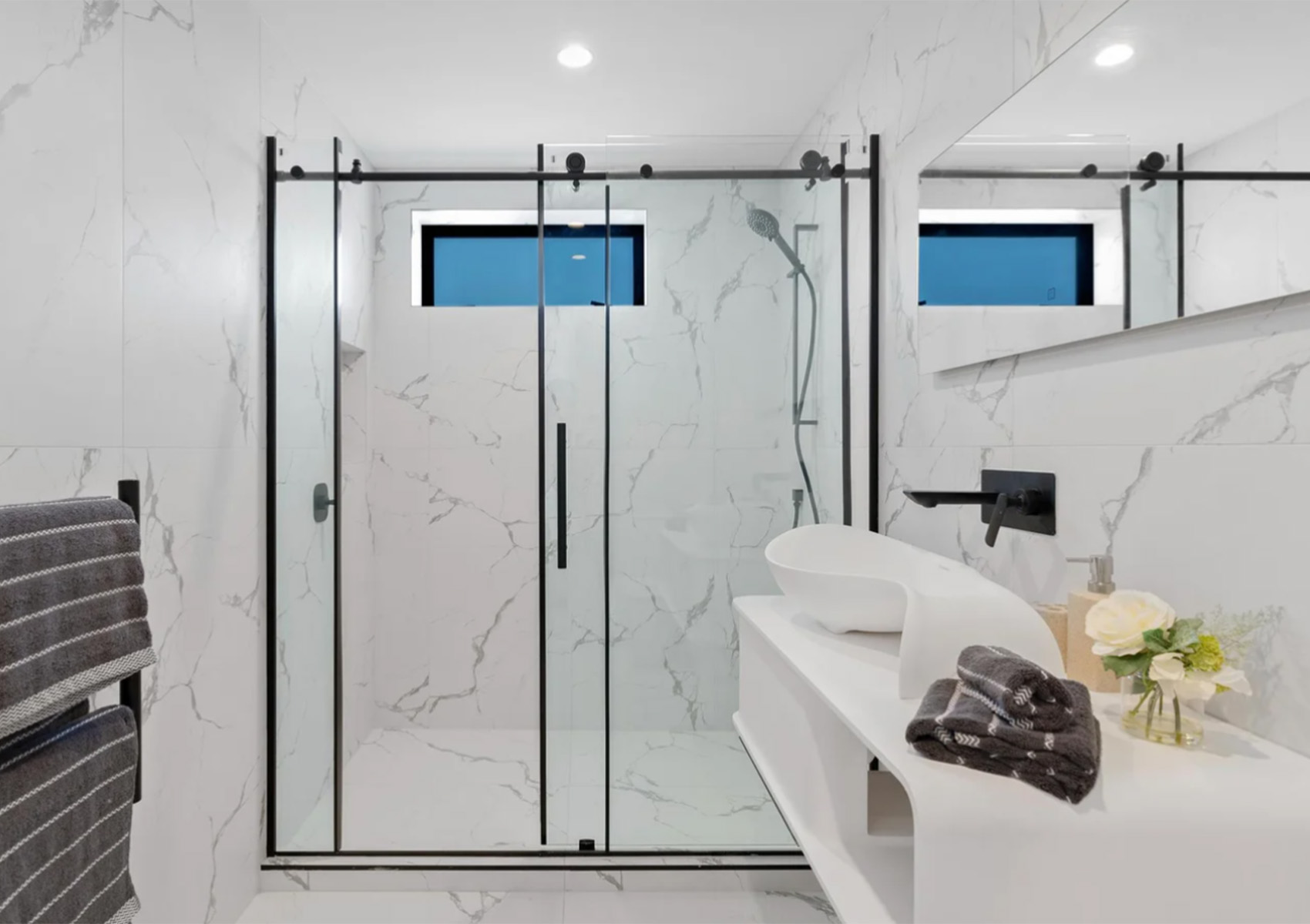 SnowyPlaceApartments_0015_BATHRM 2