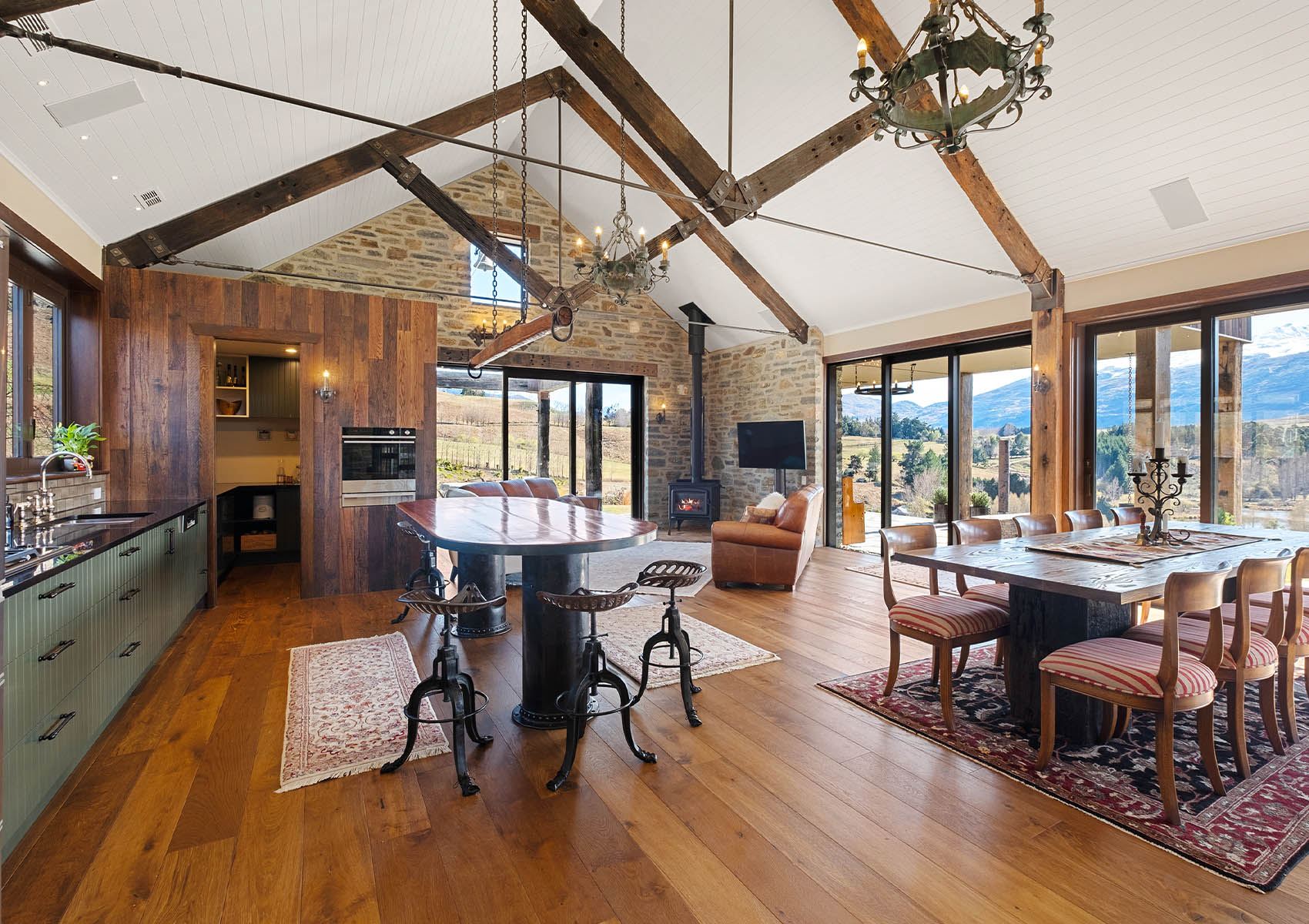 Threepwood_0002_SOG-46519-1-9-03