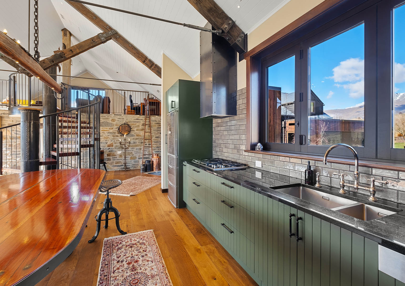 Threepwood_0004_SOG-46519-1-9-05