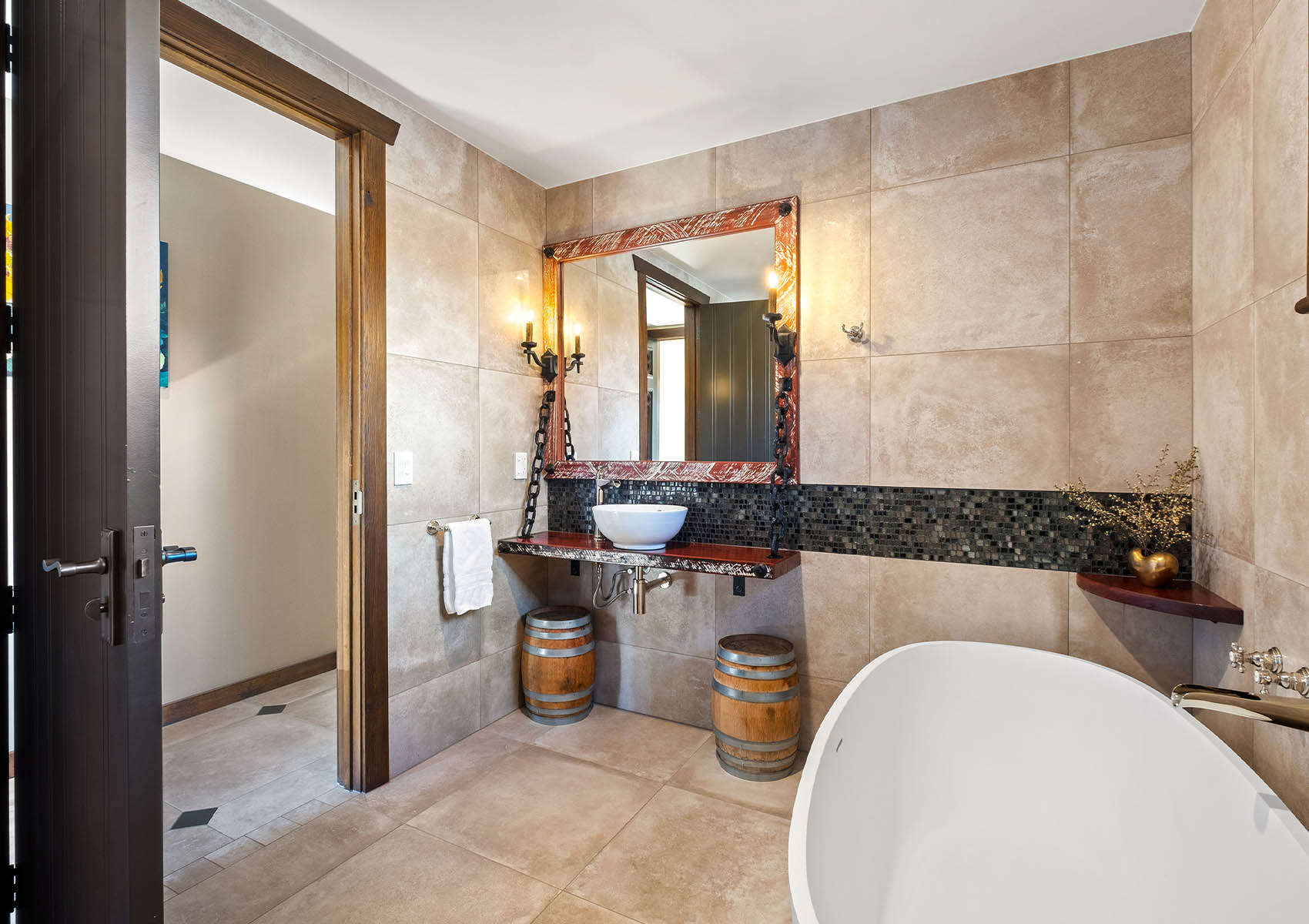 Threepwood_0011_SOG-46519-1-9-17