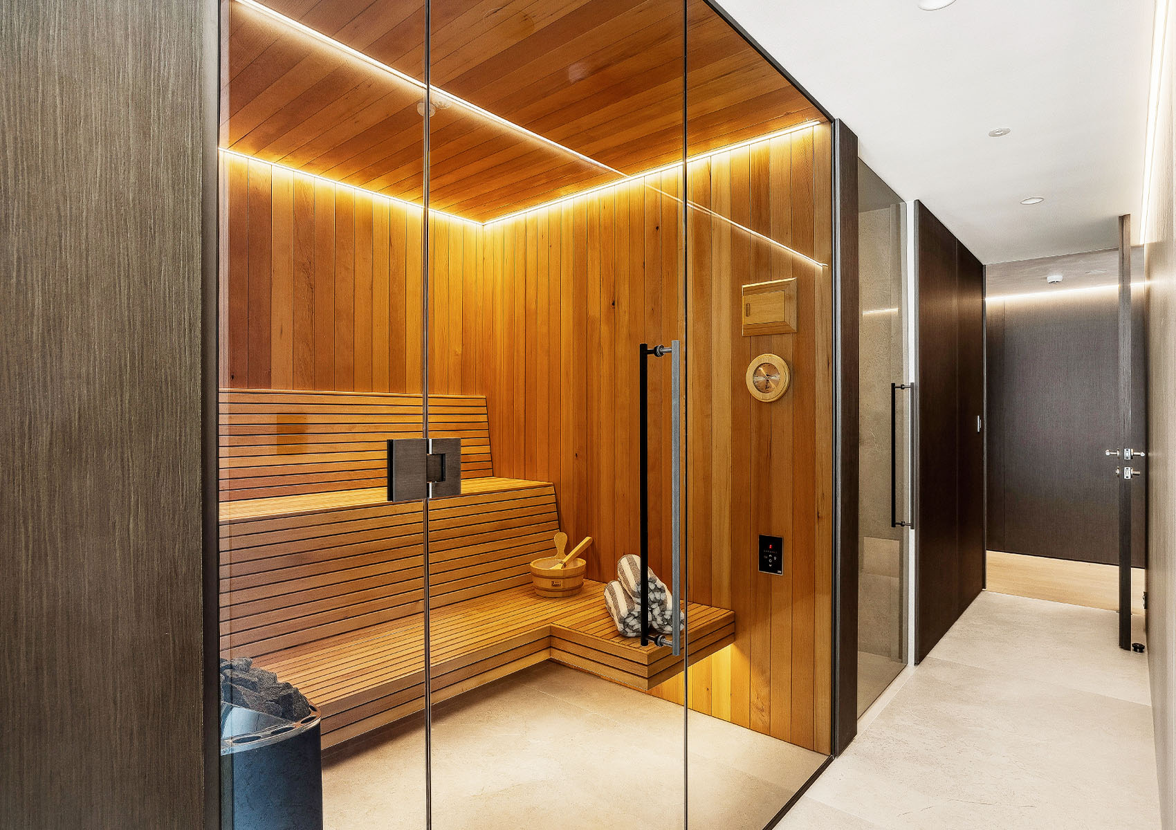 HoweConstruction_PenthouseSuite_12