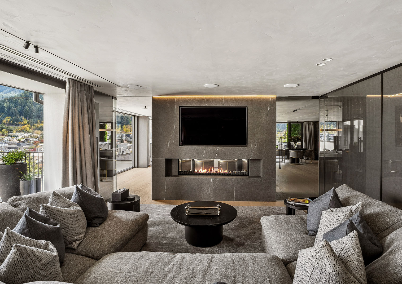 HoweConstruction_PenthouseSuite_5