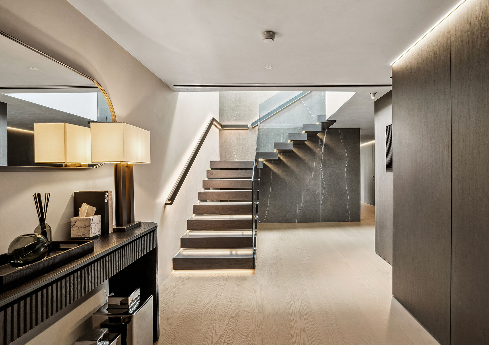 HoweConstruction_PenthouseSuite_8